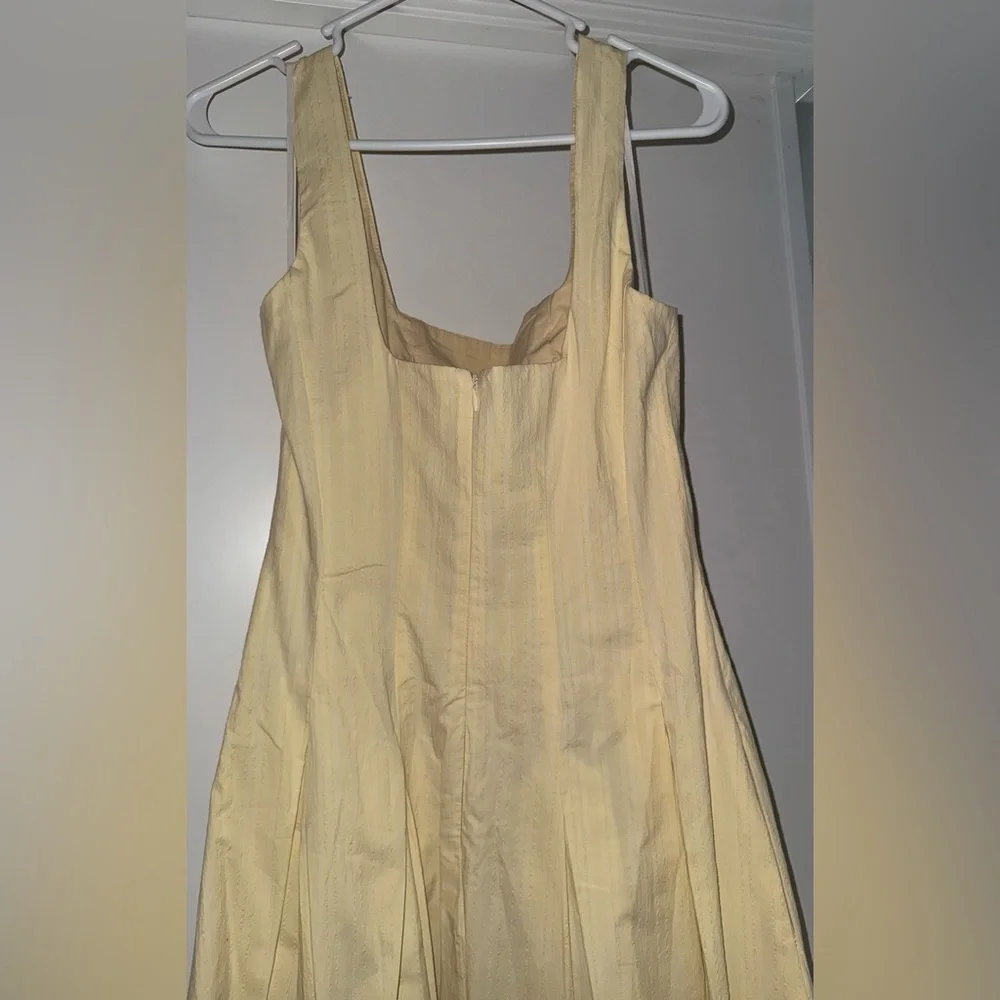 Sleeveless Square-Neck Midi Dress in Pale Yellow - Picture 11 of 15